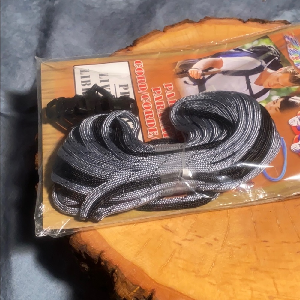 💚 3 for $15 💚 - Parachute Cord Action Pack Kit NWT - Picture 7 of 12